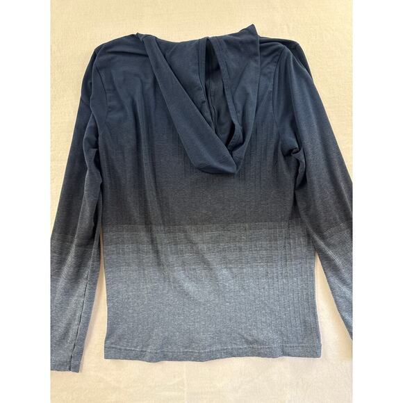 Men’s Under Armour Blue Gradient Fitted Hoodie Sz M - Picture 4 of 4